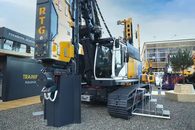 Mit ihrer neuen RG 19 T hybrid setzt die RTG Rammtechnik GmbH Maßstäbe im Telemäklerbereich